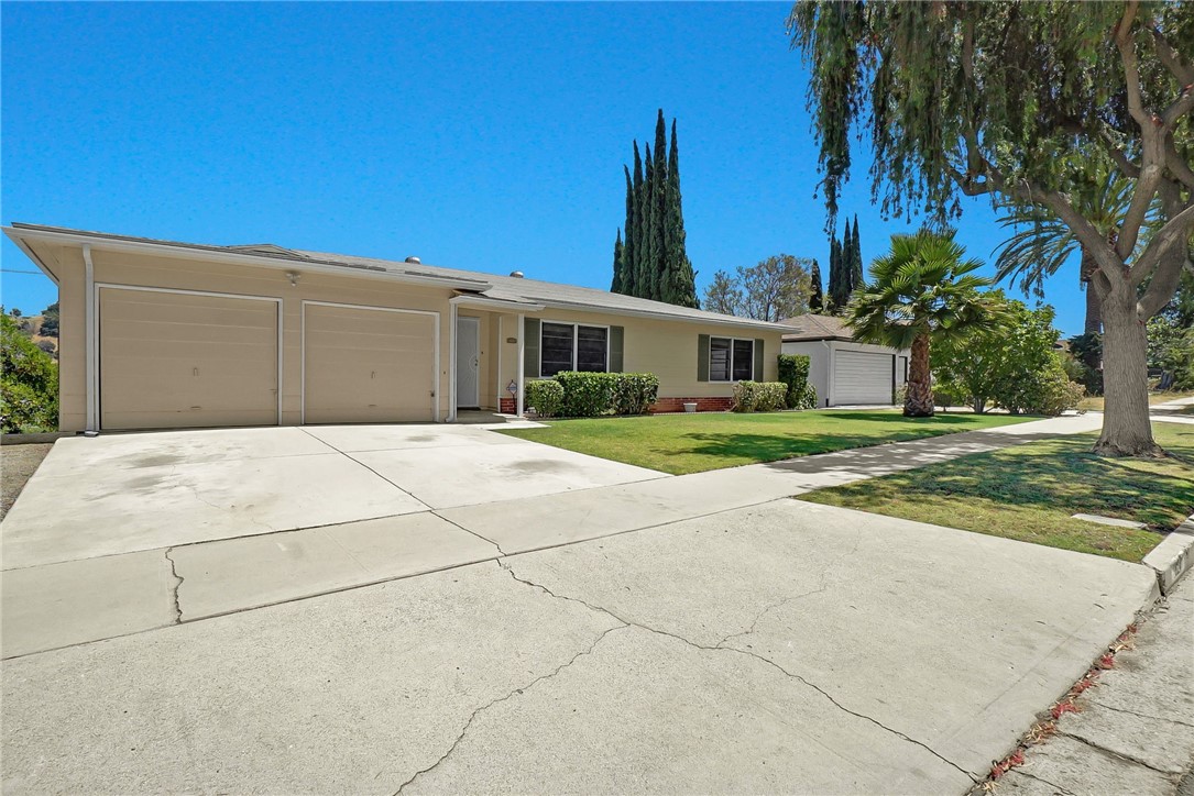824 De La Fuente Street