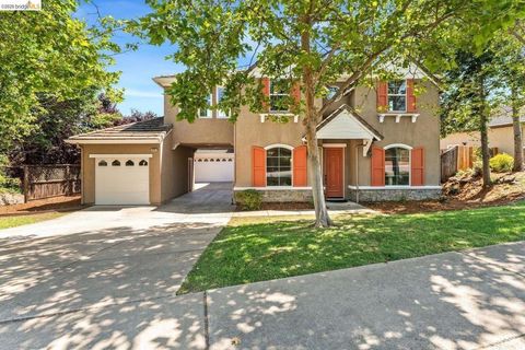 Photo of 3201 Montrose WAY WAY, El Dorado Hills, CA 95762 (MLS # 41134699)