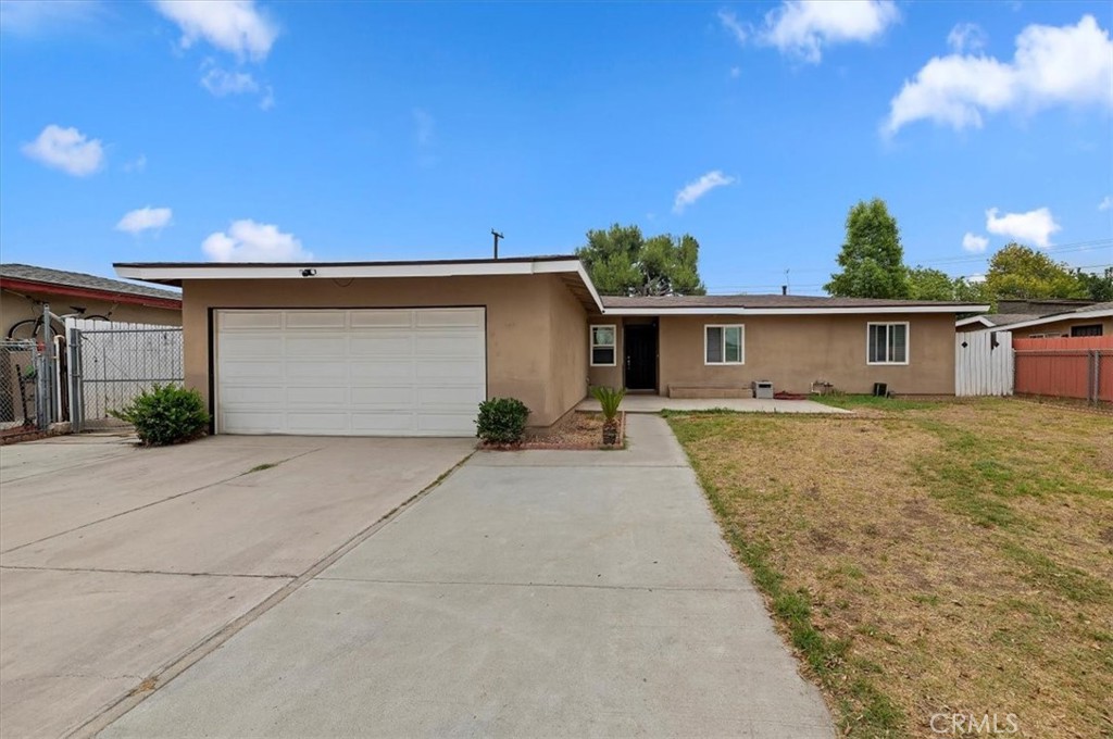 !!Priced Aggressive Dont Miss this Opportunity!!
Welcome to this charming 4-bedroom, 2-bathroom home, offering 1,300 square feet of thoughtfully designed living space. Built in 1959, it perfectly combines timeless character with modern comforts, making it an ideal place to settle in and call home. This is an incredible opportunity for first-time buyers or anyone seeking exceptional value in today’s market. Inside, you’ll find a cozy living room that opens to a large covered patio through sliding glass doors, creating a seamless indoor-outdoor flow that’s perfect for summer gatherings, gardening, or simply relaxing in the spacious backyard. The built-in BBQ adds an extra touch of convenience for outdoor entertaining. The functional kitchen features sleek granite counter tops and plenty of space for both cooking and casual dining. With four bedrooms, there’s just the right amount of space for family, guests, or a home office. Whether you’re seeking comfort, functionality, or a great value, this home truly checks all the boxes. With its unbeatable price, now is the perfect time to make this home yours. Don’t miss out on the chance to embrace a new chapter in a place that offers both character and modern convenience.