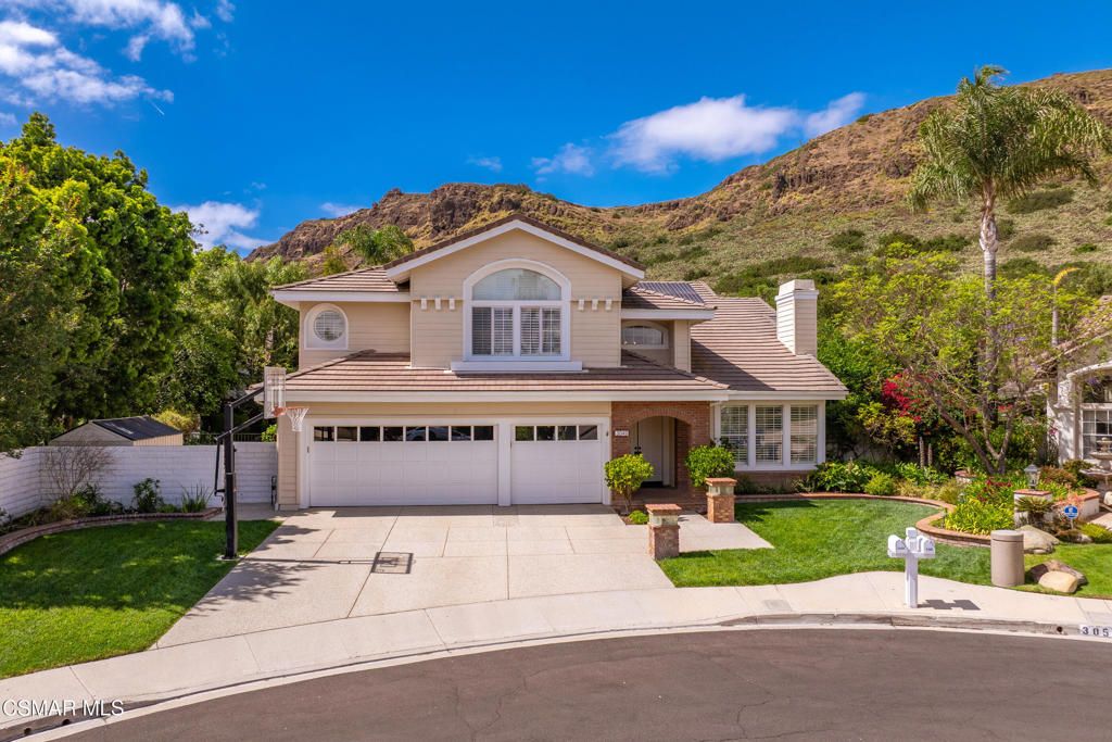 Photo of 3049 Shadow Hill Circle, Thousand Oaks, CA 91360 (MLS # 226001455)