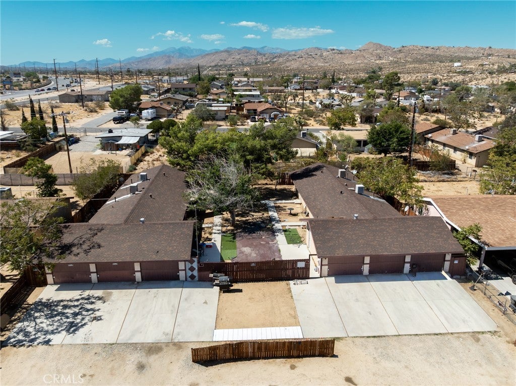 6440 Hermosa