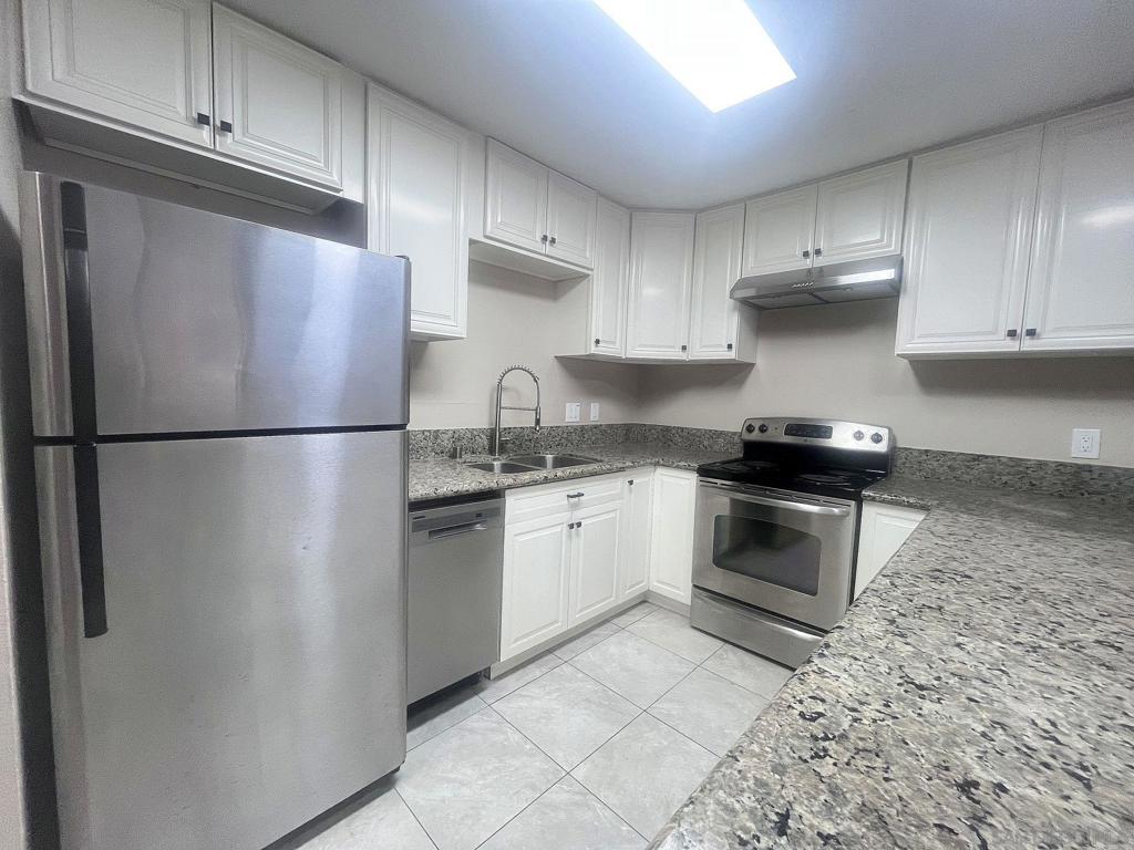 3030 Suncrest Dr. 121