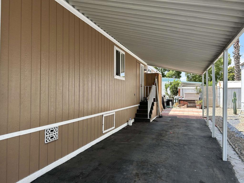 2550 E Valley Pkwy 87