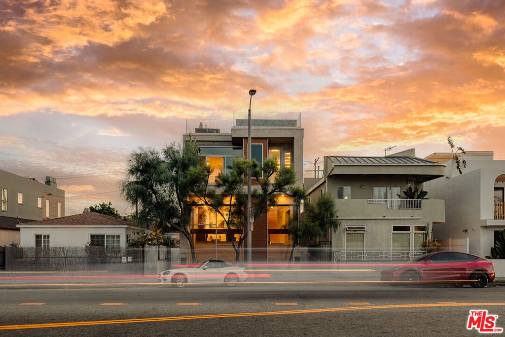 1712 Abbot Kinney Boulevard