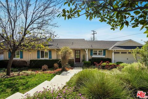 2758 El Caminito La Crescenta CA 91214