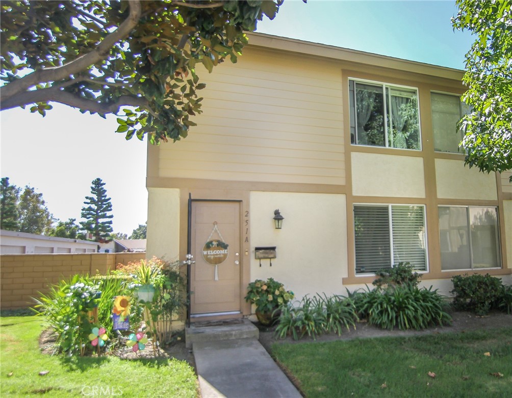 251 W Alton Avenue A226