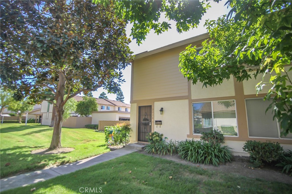 251 W Alton Avenue A226