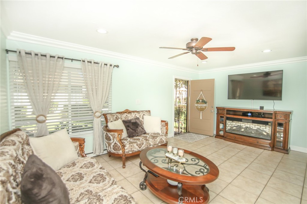 251 W Alton Avenue A226