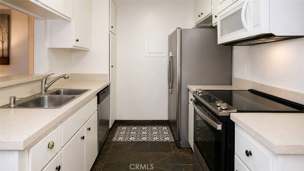 1345 Cabrillo Park Drive P-14