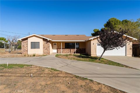 4541 W Avenue L2 Lancaster CA 93536