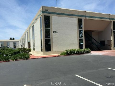 Photo of 1820 E 208 Garry Avenue E #208, Santa Ana, CA 92705 (MLS # OC25277490)