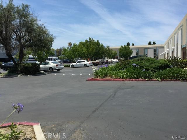 1820 E 208 Garry Avenue E 208