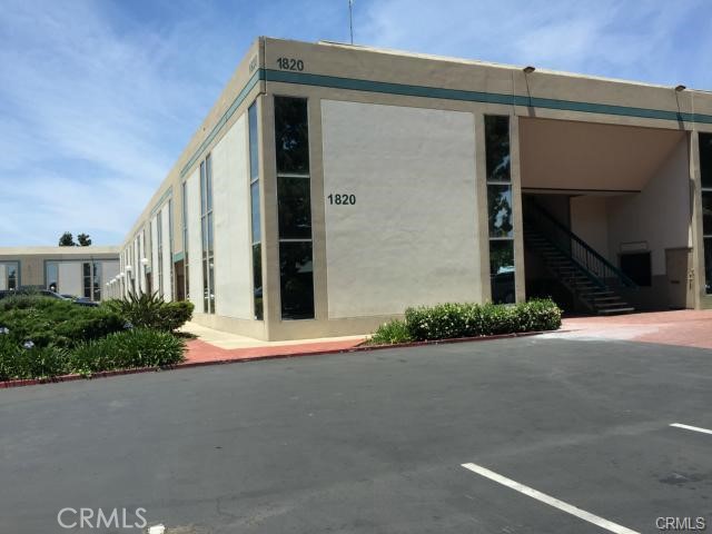 1820 E 208 Garry Avenue E 208