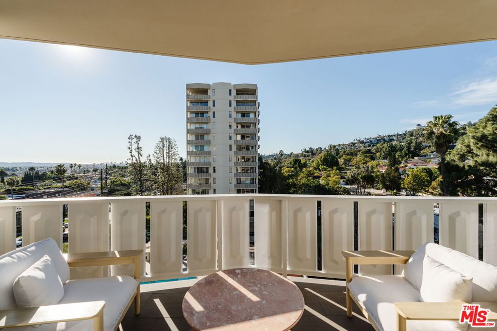 4411 Los Feliz Boulevard 702