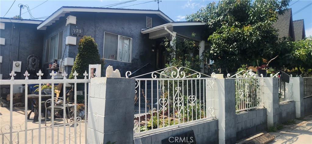 FANTASTIC OPPORTUNITY CLOSE TO ALL MAJOR FREEWAYS 5,710,60 FWYS RIGHT IN THE CENTER OF EAT LOS ANGELES WALKING DISTANCE TO THE FAMOUS EAST LOS ANGELES WHITTIER BLVD WHERE ALL THE SHOPPING AND RESTAURANTS, NEARBY ALL SCHOOLS AND TRANSPORTATION MINUTES TO THE LA FWY INTERCHANGE AND LESS THAN 15 MIN TO DOWNTOWN LOS ANGELES. THIS VERY SPACIOUS HOME 3 BEDROOMS 1 BATH OVER 1500 SQFT ON AN OVERSIZED LOT WITH 2 CAR DETACHED GARAGE AND LONG DRIVEWAY, LOTS OF YARD SPACE BOTH FRONT AND BACK WITH MANY MATURE FRUITS TREES AND AVOCADO TREES PROVIDING VERY GOOD SHADE AND SPACE FOR BBQS AND FAMILY REUNIONS, THE 2 CAR GARAGE HAS BEEN CONVERTED INTO LIVING QUARTERS, THE HOME IS VERY LARGE AND THE OWNERS HAVE SUBDIVIDED THE HOME TO A SEPARATE LIVING QUARTERS WITH ITS ENTRANCE. BUYERS AND AGENTS TO VERIFY ANY AND ALL PERMITS AND CONDITIONS. ANY AND ALL REPRESENTATIONS MADE HERE ARE FOR THE PURPOSE OF ADVERTISING AND ARE NOT 100% ACCURATE.