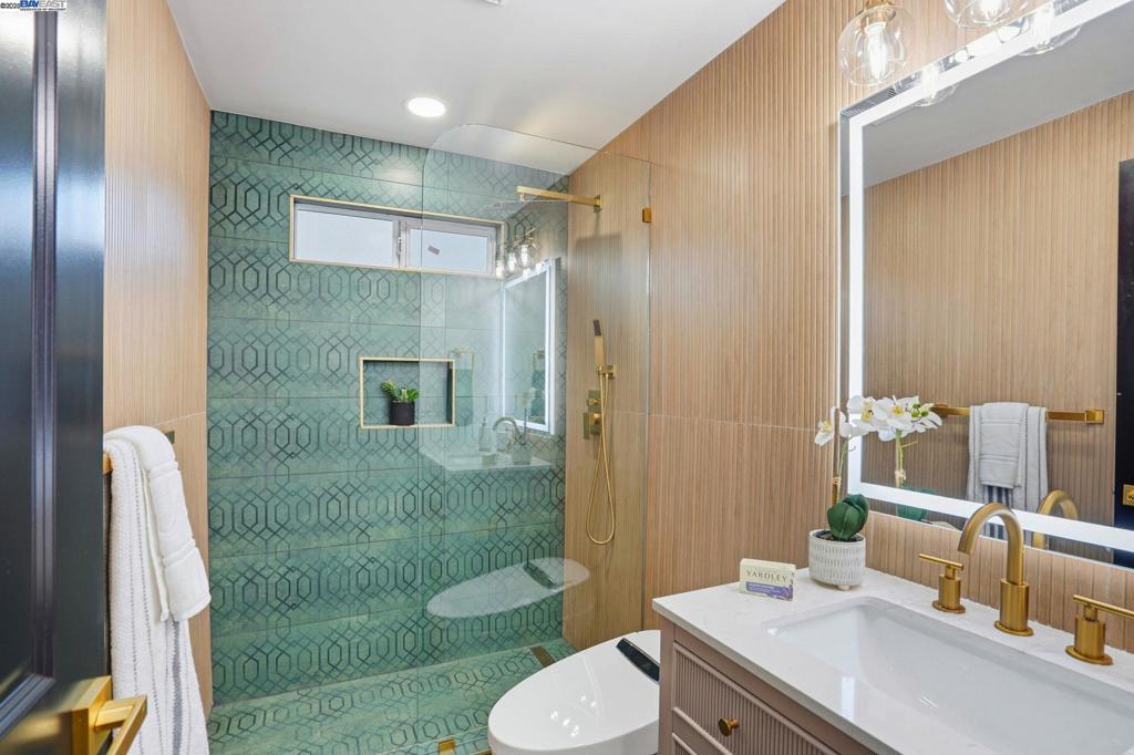 GLEN EDEN - Residential