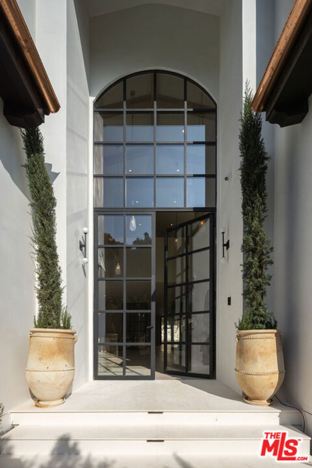 Photo of 966 Stone Canyon Road, Los Angeles, CA 90077 (MLS # 25572987)