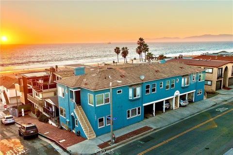 Photo of 123 28th Street, Manhattan Beach, CA 90266 (MLS # SB26224071)