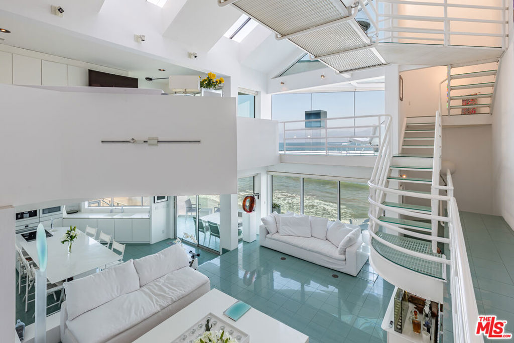 21016 Pacific Coast Highway