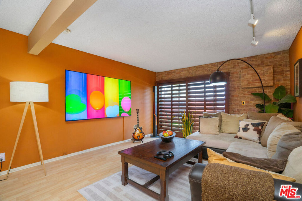 28915 Thousand Oaks Boulevard 185