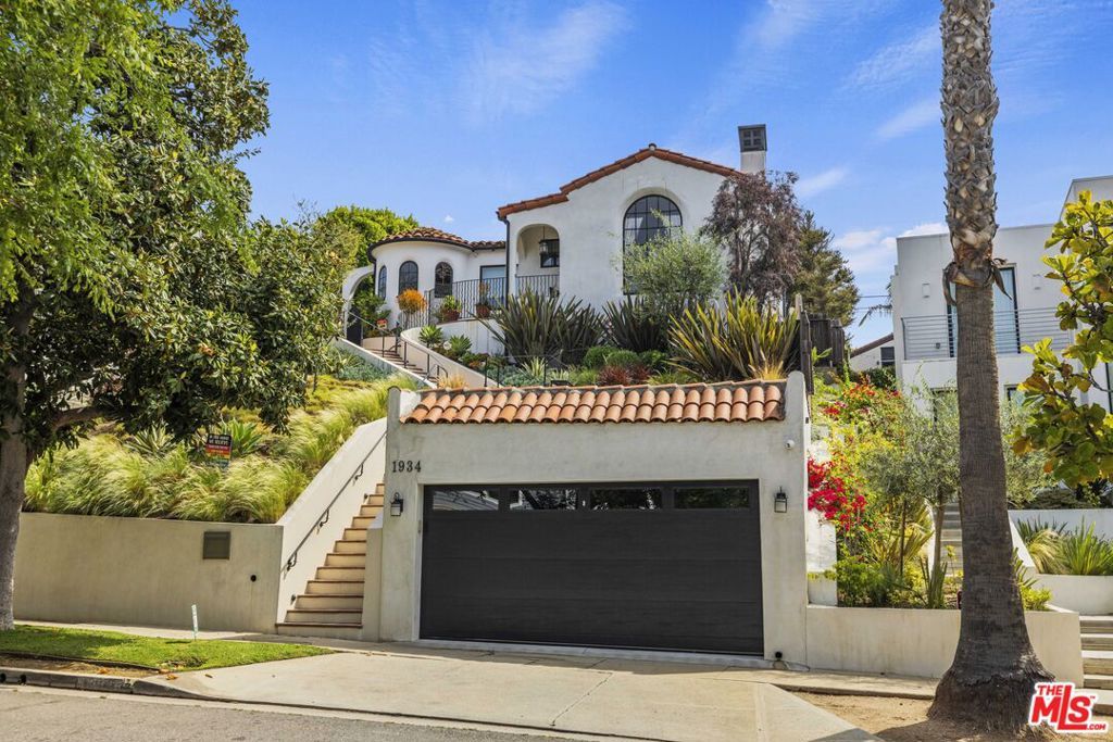 Photo of 1934 Fairburn Avenue, Los Angeles, CA 90025 (MLS # 26711125)