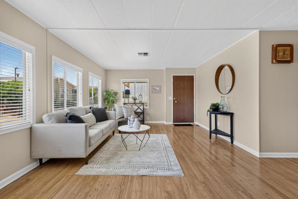 144 Holm Road 14
