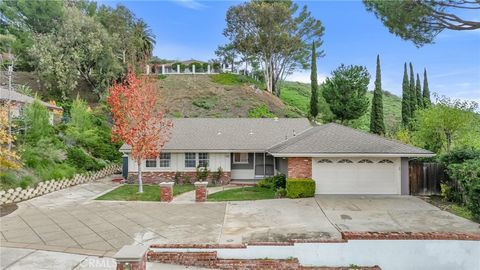 Photo of 1727 Calle Zocalo, Thousand Oaks, CA 91360 (MLS # SR26088453)