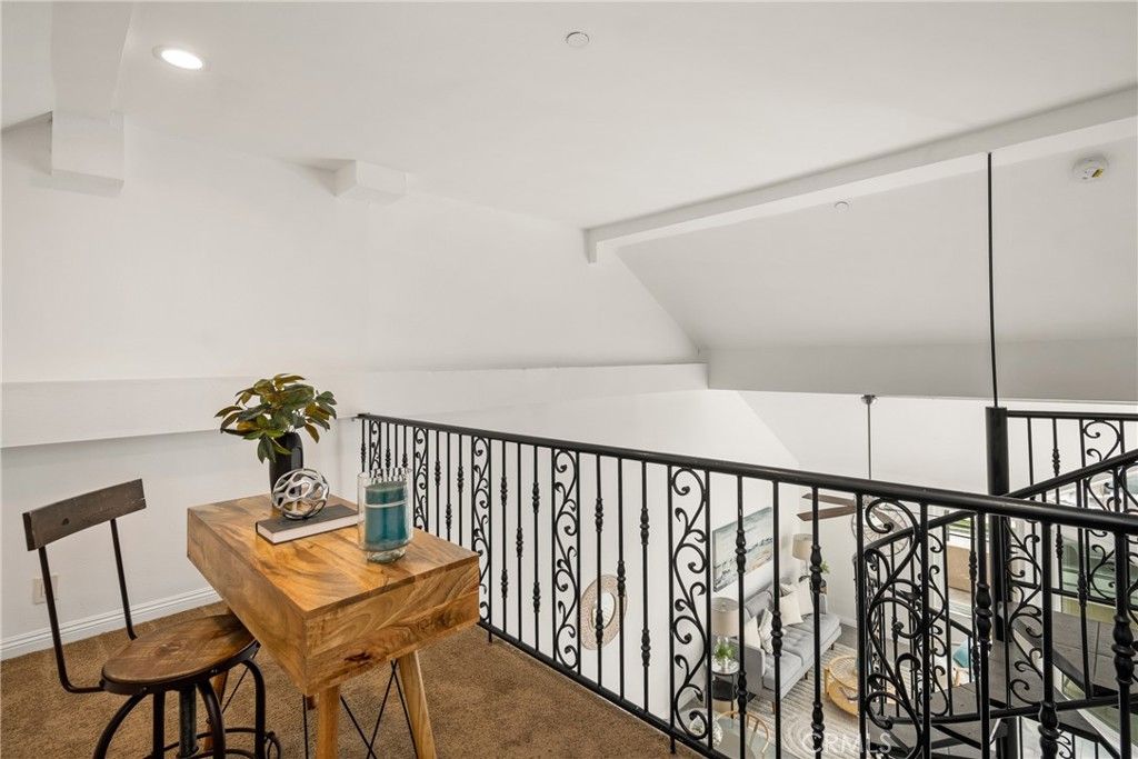 listing image 130721002848495399751