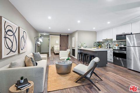 Photo of 11645 Montana Avenue #121, Los Angeles, CA 90049 (MLS # 26651119)