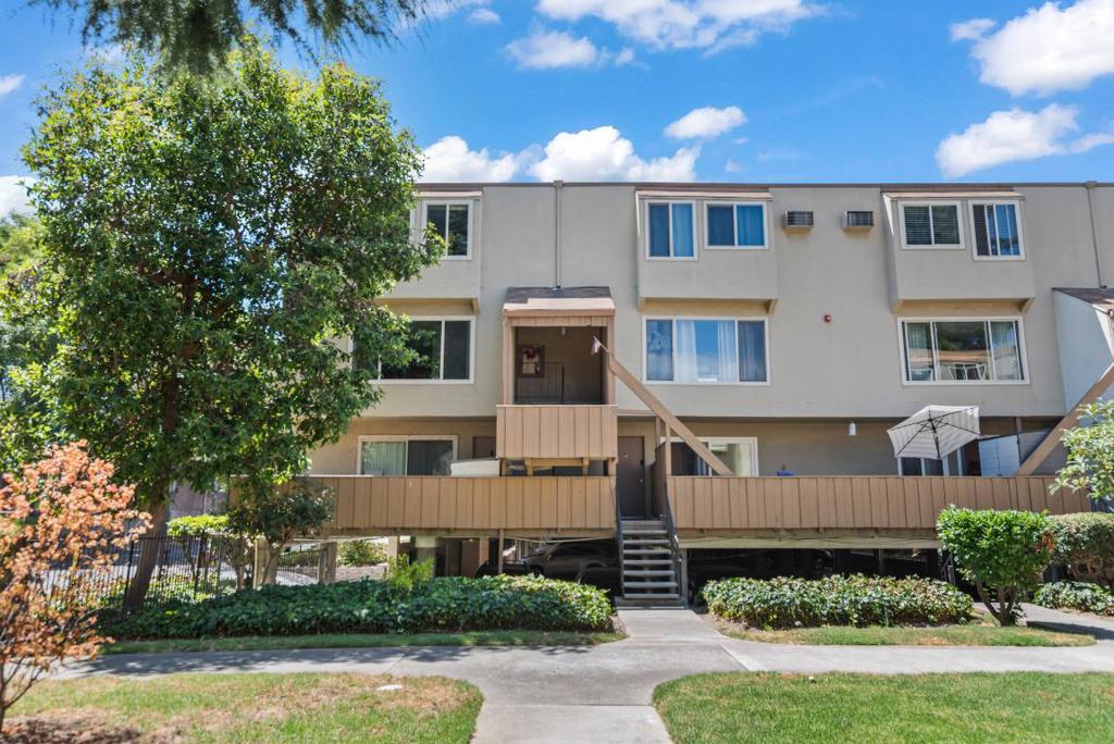 Experience comfortable living in this open and airy 2-bedroom, 1.5 -bath condo, ideally located in the heart of West San Jose with access to highly rated Cupertino schools. This well-maintained unit features fresh interior paint, laminate wood flooring, and double-pane windows. The kitchen offers ample cabinet space and flows seamlessly into the bright living area. Both bedrooms are generously sized with large closets for plenty of storage. Parking includes 1 assigned and street parking available (limited availability, details explained during the showing). Community amenities include a pool and shared laundry room. Enjoy unbeatable convenience with quick access to I-280, Saratoga Avenue, Lawrence Expressway, and Stevens Creek Boulevard, as well as nearby shopping, dining, and parks. Rent: $2,800/month -12 Month lease minimum - Tenant pays for all Electricity - Security Deposit - $2,800 - No Pets - No Smoking - $64 application fee to verify credit and employment - Must make 2.5 x the rent in VERIFIABLE income to qualify. - Verifiable by Tax returns, Pay Stubs, Bank statements. - Can be shown by appointment.