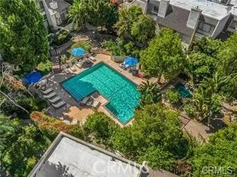 Woodland Hills, California 91367, United States, 1 Bedroom Bedrooms, ,2 BathroomsBathrooms,Residential,Active,163030