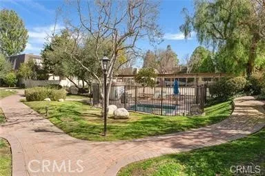 Woodland Hills, California 91367, United States, 1 Bedroom Bedrooms, ,2 BathroomsBathrooms,Residential,Active,163030