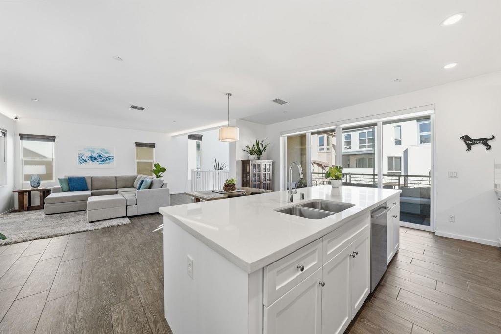 8337 Summit way Way, San Diego CA 92108