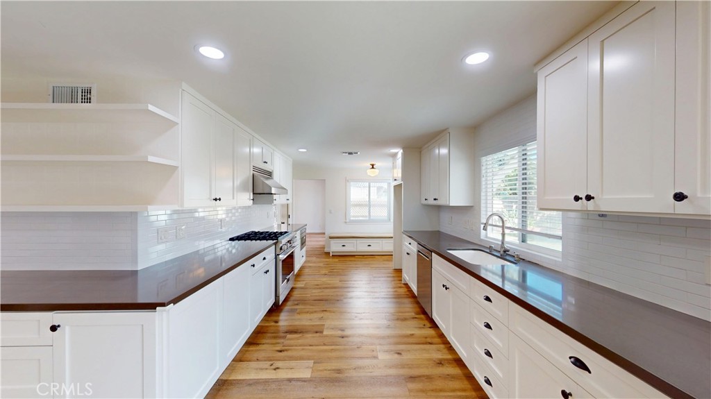 15772 Grey Oaks Street