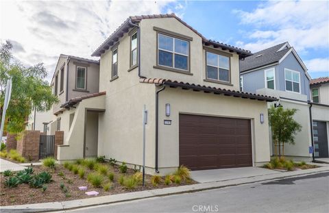 Photo of 31983 Paseo Bridal, San Juan Capistrano, CA 92675 (MLS # OC25185184) Photo of 31983 Paseo Bridal, San Juan Capistrano, CA 92675 (MLS # OC25185184)
