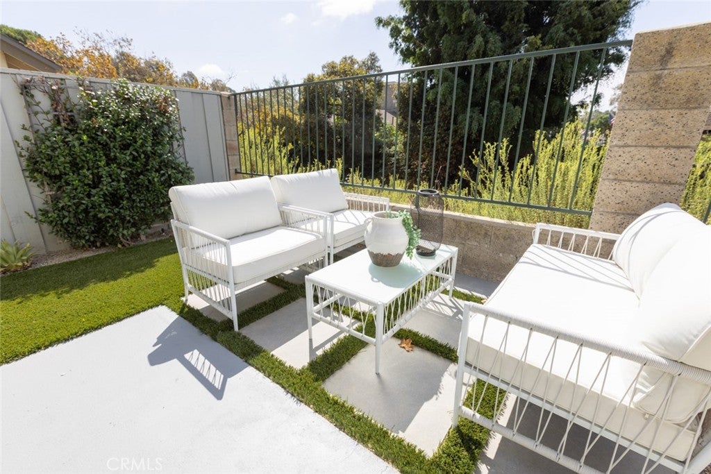 1095 Sea Terrace, Costa Mesa CA 92627 - Photo 7