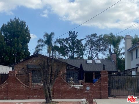 5512 Aura Avenue Tarzana CA 91356