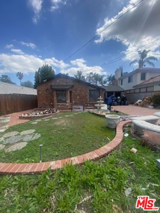 5512 Aura Avenue