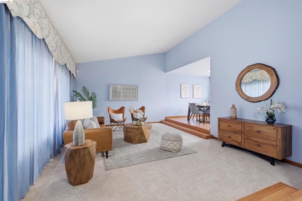587 Birkdale Dr