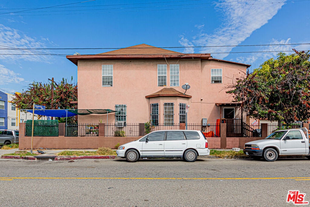 1956 Magnolia Avenue