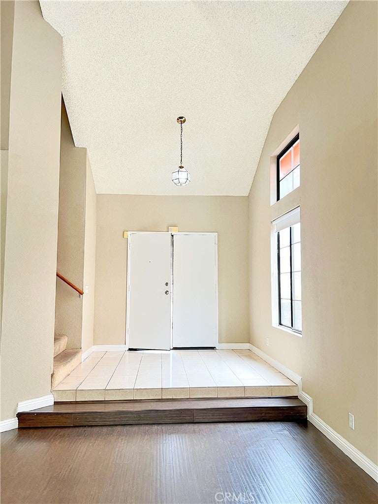 10288 Northridge
