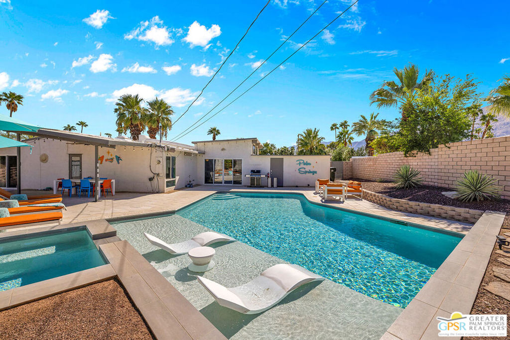 Racquet Club East - Residential