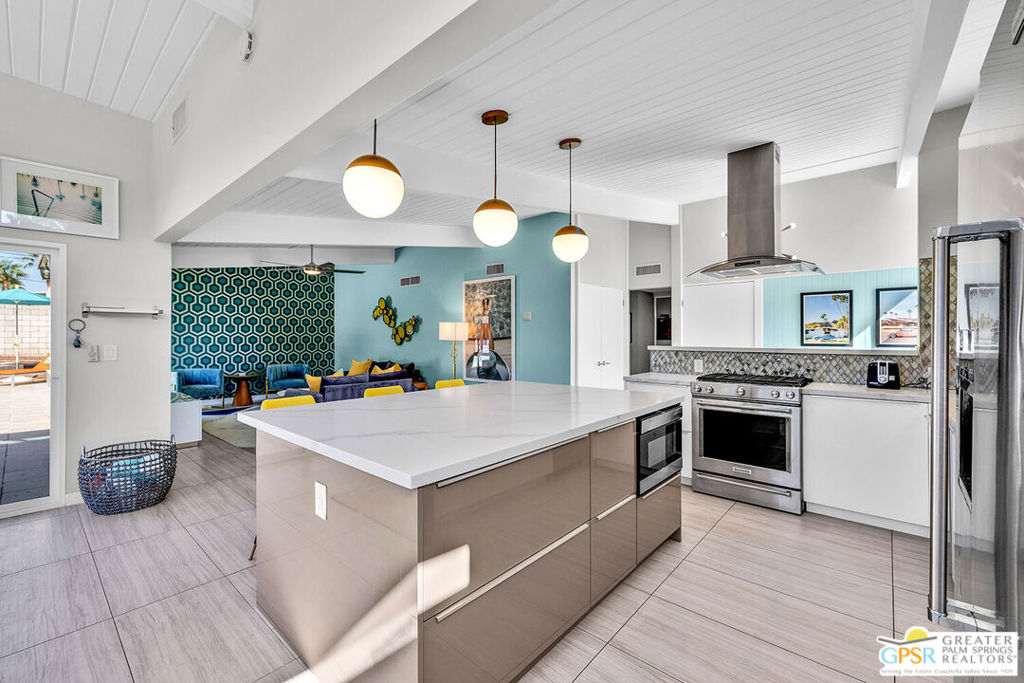 Racquet Club East - Residential