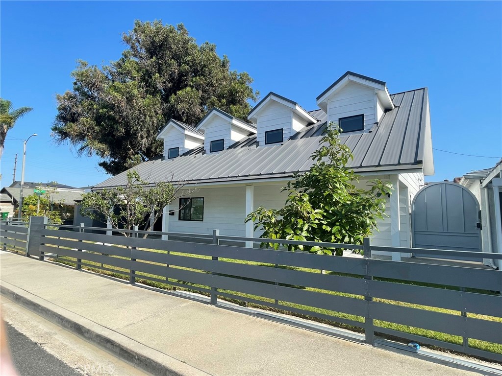 8532 Washington