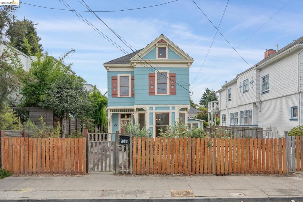 1025 55Th St ST, Oakland CA 94608