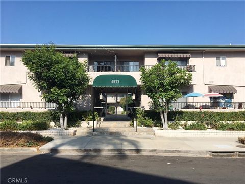 Photo of 4533 Colbath Avenue #20, Sherman Oaks, CA 91423 (MLS # WS25257378)