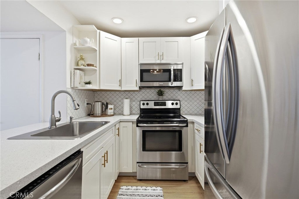 25671 Le Parc 33, Lake Forest CA 92630