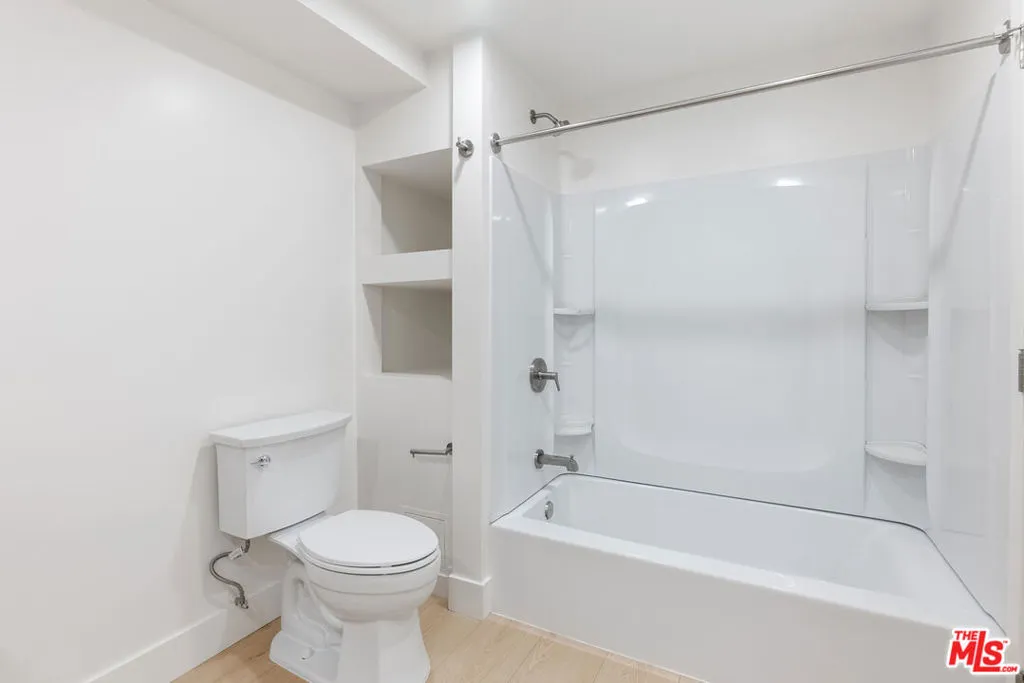 Cypress, California 90630, United States, 1 Bedroom Bedrooms, ,1 BathroomBathrooms,Residential,Active,239297