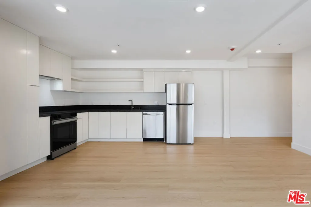 Cypress, California 90630, United States, 1 Bedroom Bedrooms, ,1 BathroomBathrooms,Residential,Active,239297