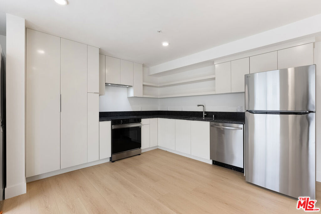 8561 Belmont Street 1